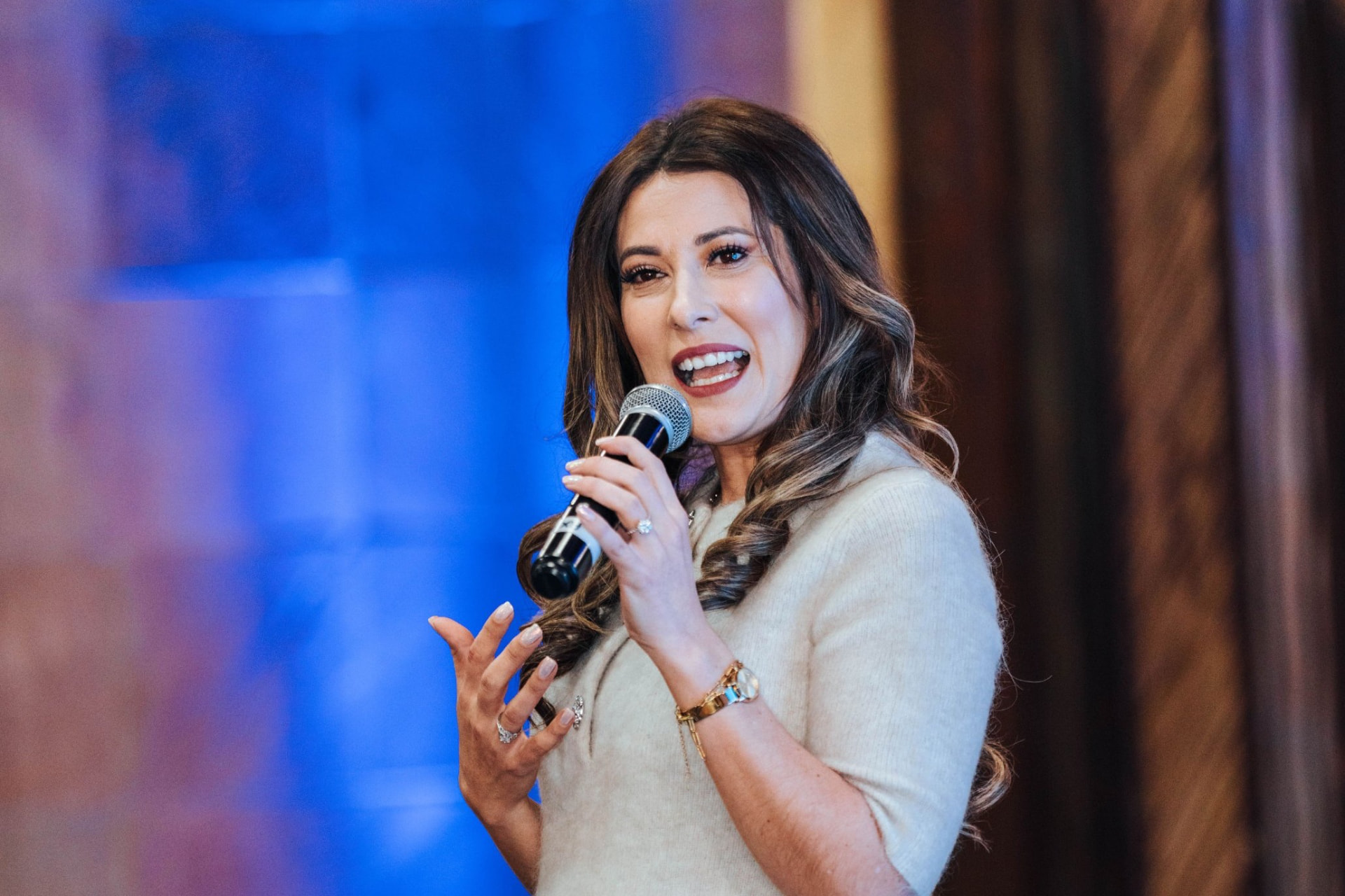 Danielle Steynvaardt presenting a Stagecraft for Business talk